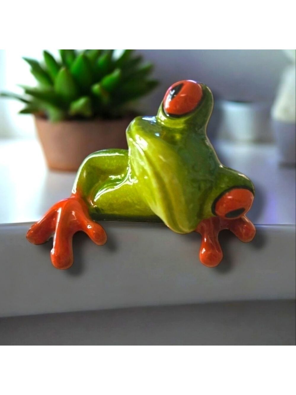 NWT Ceramic Frog Shelf Hanger
